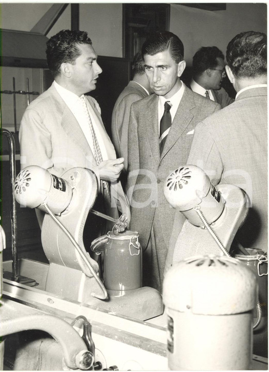 1957 SAN DONATO MILANESE - Ministro Nadim AL-PACHACHI visita centro studi AGIP 