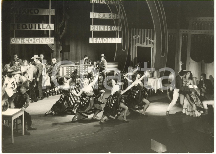 1955 ca ZURICH (SWISS) - Scena di un musical western (2) *Foto 18x13 cm