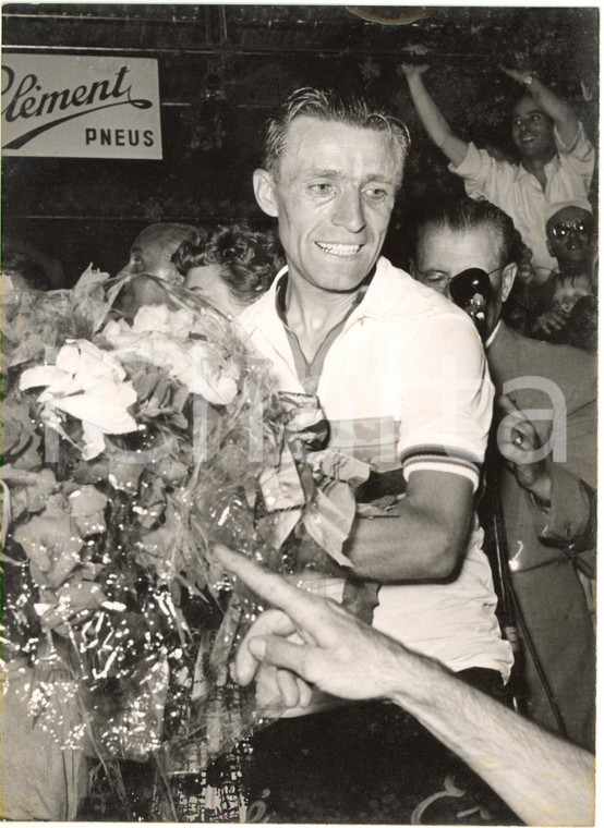 1955 FRASCATI (ROMA) Mondiali CICLISMO - Stan OCKERS festeggia la vittoria *Foto