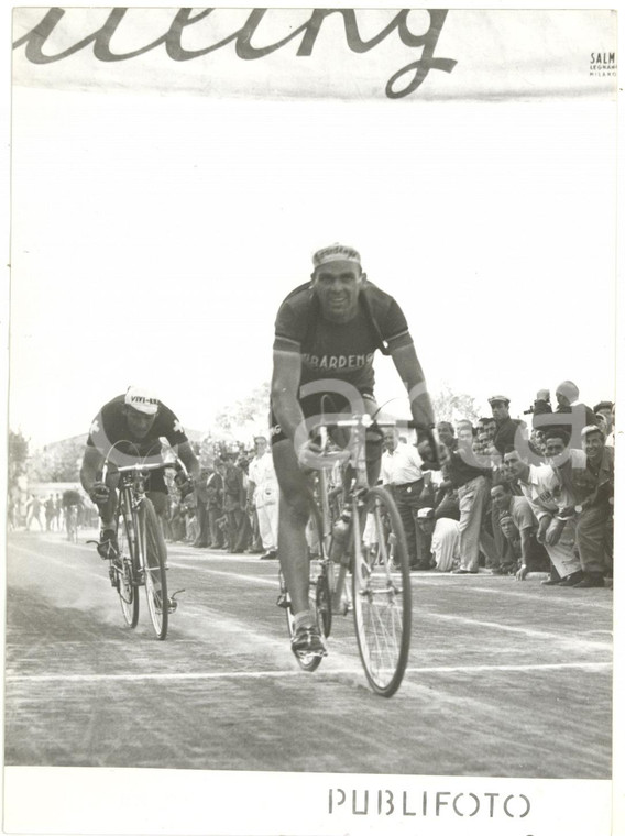 1953 CICLISMO GIRO D'ITALIA - Rik VAN STEENBERGEN vince una tappa in volata