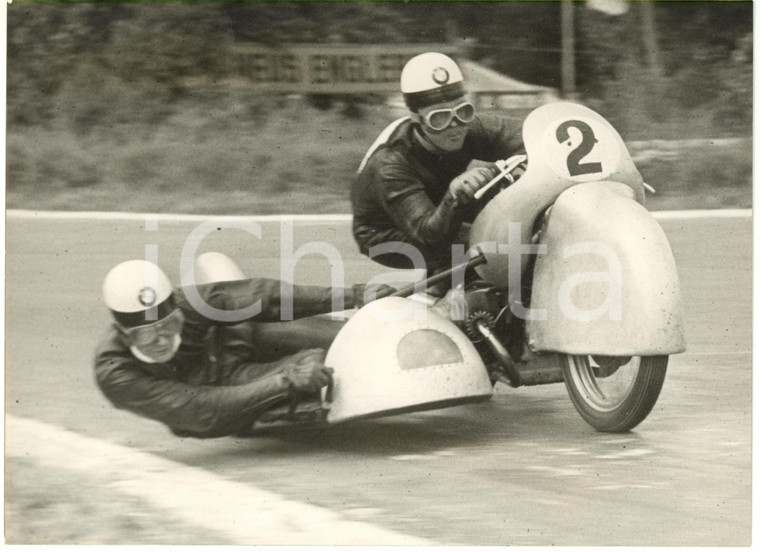 1954 FRANCORCHAMPS MOTOGP - Wilhelm NOLL e Fritz CRON in gara su sidecar BMW 