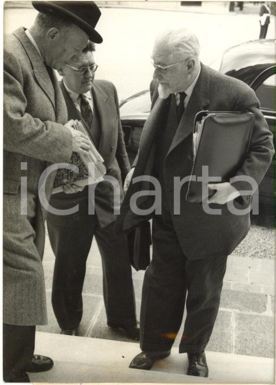 1957 PARIS ÉLYSÉE - Arrivée de Paul RAMADIER au Conseil des Ministres *Photo