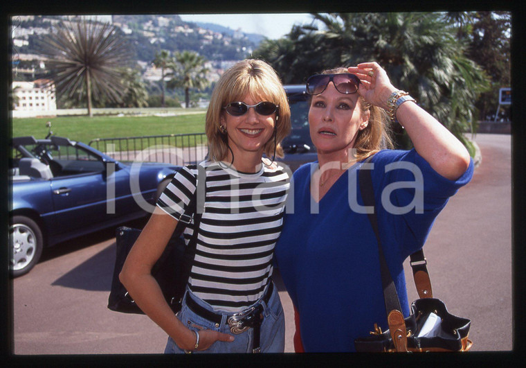 35mm vintage slide*1995 MONTECARLO WMA - Ursula ANDRESS e Olivia NEWTON JOHN 1