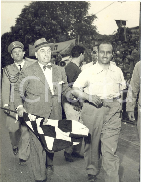 1953 BRESCIA MILLE MIGLIA Arrivo di Juan Manuel FANGIO secondo assoluto *Foto