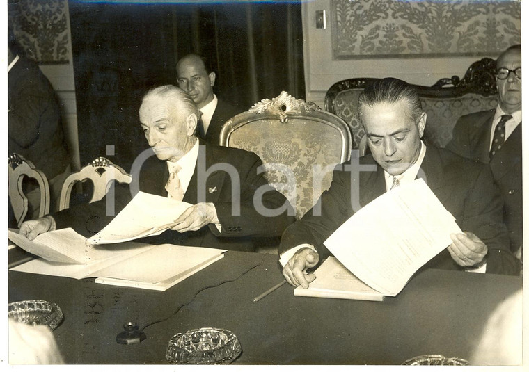 1956 ROMA Antonio SEGNI e Gaetano MARTINO durante conferenza *Foto 18x13 cm