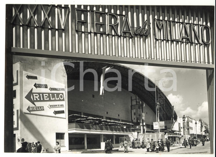 1957 MILANO - FIERA CAMPIONARIA Scorcio panoramico - Bruciatori di nafta RIELLO