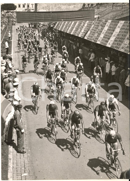 1955 FRASCATI Mondiali CICLISMO dilettanti su strada - La partenza della gara