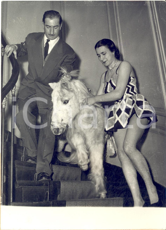 1952 PARIS CIRQUE Clown ZAVATA avec écuyère Emma FIGUIER et son poney *Photo