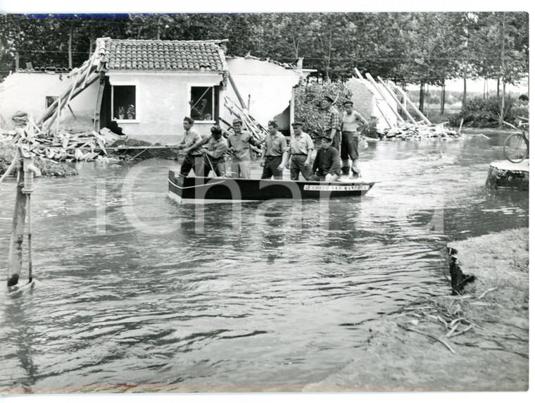 1957 ALLUVIONE POLESINE - ROTTINA Soccorsi corpo VVF di MANTOVA *Foto 18x13 cm