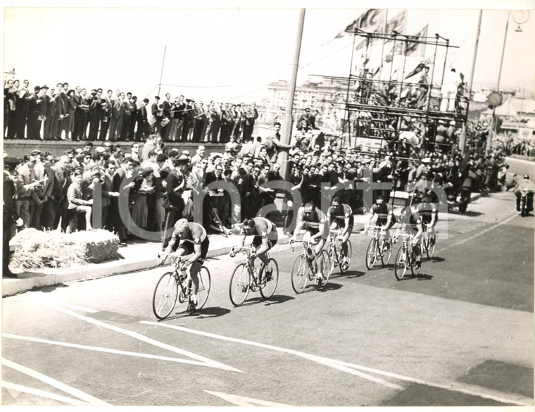 1955 CICLISMO GENOVA Giro d'Italia - Tappa a cronometro - Fotografia 24x18 cm