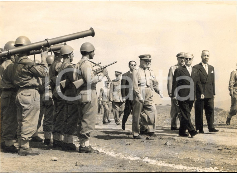 1955 POTENZA Presidente Giovanni GRONCHI visita la Divisione PINEROLO - Foto