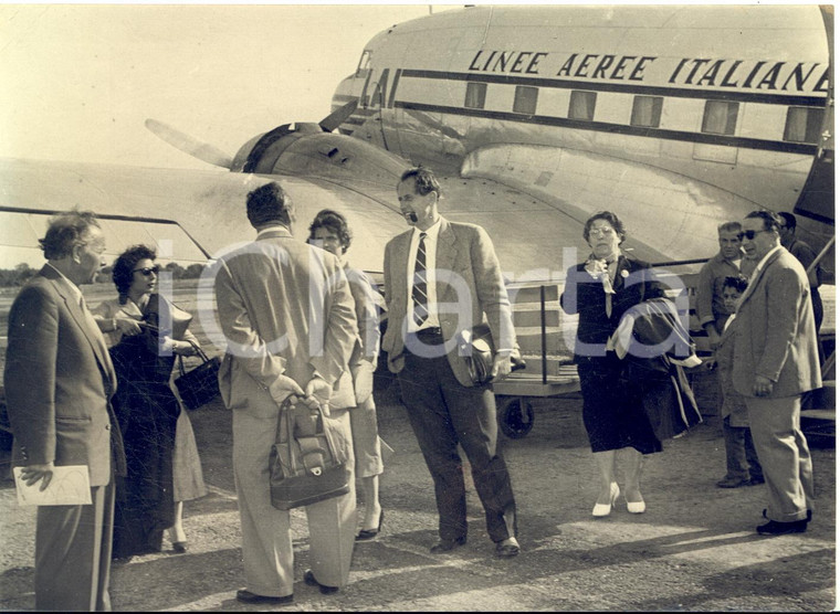 1957 CATANIA Arrivo Philip ROSENTHAL con volo LAI per conferenze su porcellane