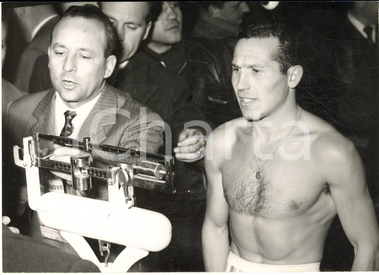 1955 MILANO BOXE Ray FAMECHON e Sergio MILAN al peso prima dell'incontro *Foto