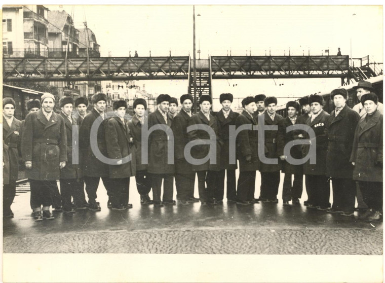 1956 ZURIGO La squadra URSS di sci in viaggio per le Olimpiadi di Cortina *Foto