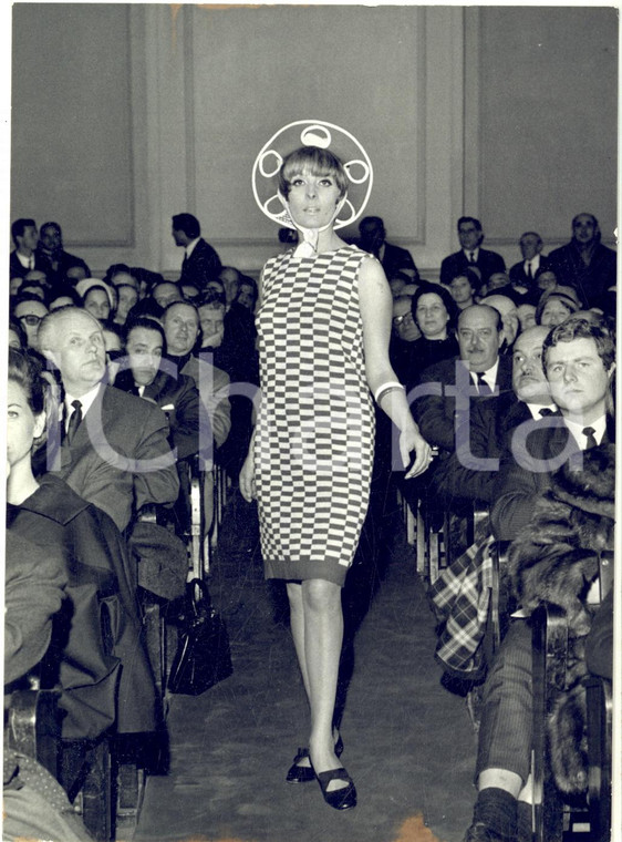 1966 MILANO MODA Teatro Litta - Sfilata maglificerie COMIS - Foto 13x18 cm