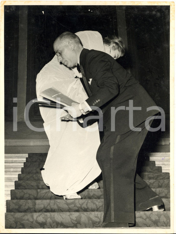 1957 SAINT-VINCENT Premio "Vestito d'oro" - Preparazione della sfilata *Foto
