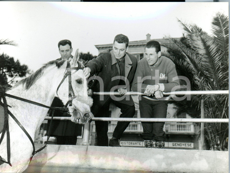 1959 VARAZZE - CICLISMO Pasquale FORNARA Rik VAN LOOY Edgard SORGELOOS in ritiro