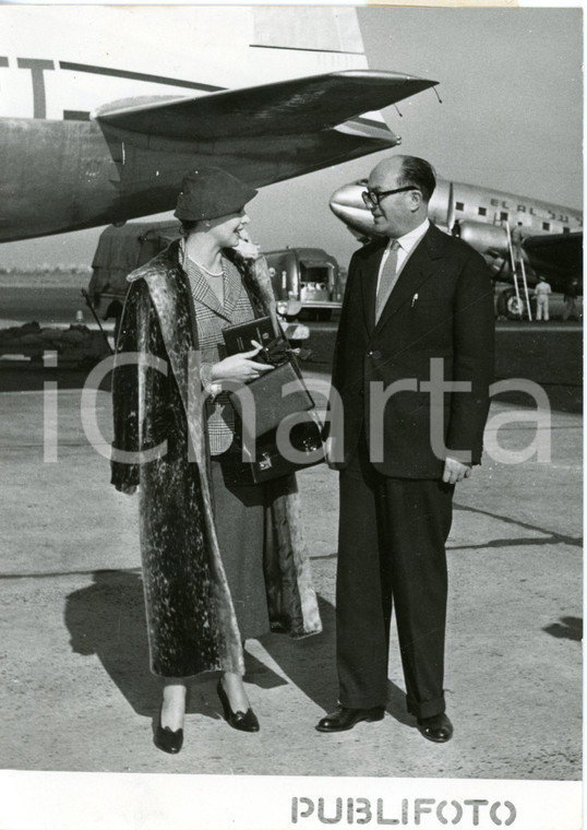 1954 ROMA - Eleonora ROSSI DRAGO e Giovanni PONTI in partenza per Londra *Foto