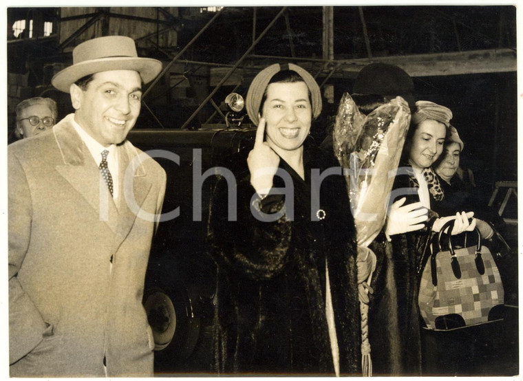 1957 MILANO MALPENSA LIRICA Arrivo di Giulietta SIMIONATO *Fotografia 18x13 cm