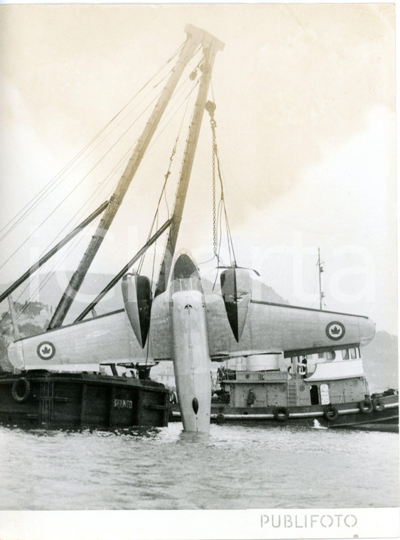 1954 FINALE LIGURE Ammaraggio bimotore ROYAL CANADIAN AIR FORCE - Recupero aereo