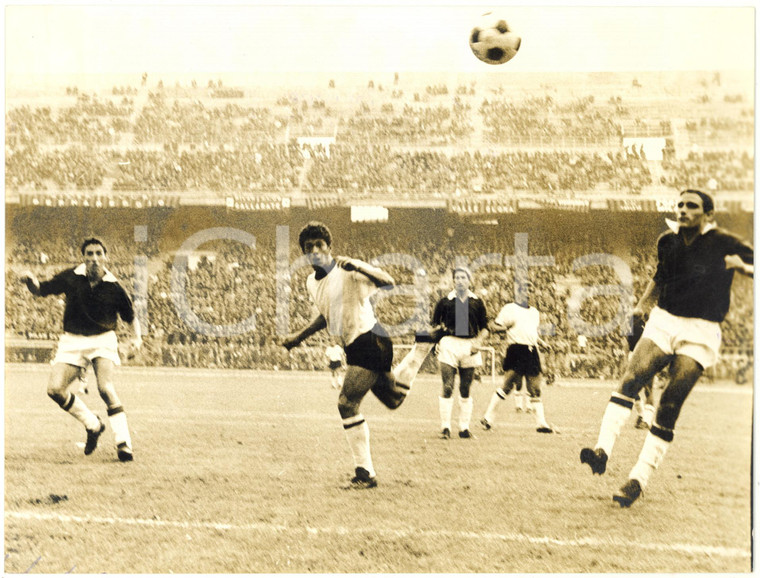 1966 MILANO CALCIO Serie A MILAN-MANTOVA 2-2 Goal di AMARILDO - Foto 24x18