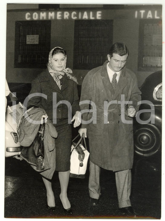1958 MILANO Marisa ALLASIO con il marito Pier Francesco CALVI DI BERGOLO *Foto