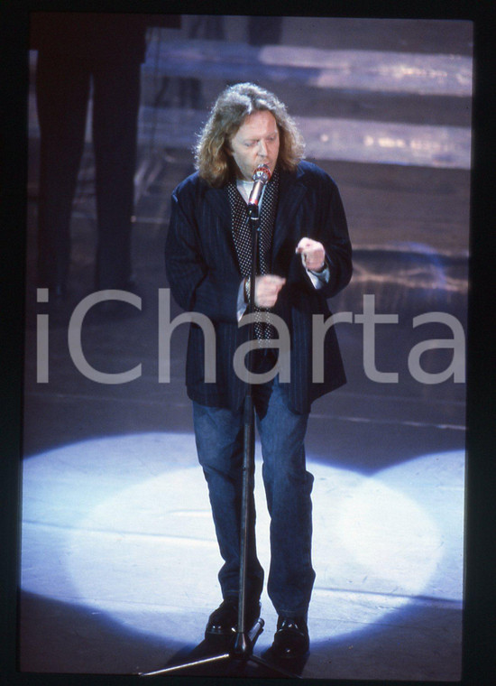 35mm vintage slide* 1991 SANREMO Umberto TOZZI sul palco del Teatro Ariston (14)