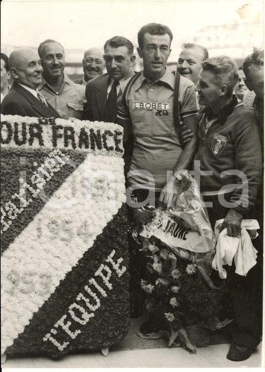 1955 CYCLISME PARIS Louison BOBET vainqueur du TOUR DE FRANCE - Photo 13x18