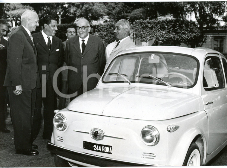 1957 ROMA - Adone ZOLI alla presentazione della nuova FIAT 500 *Foto