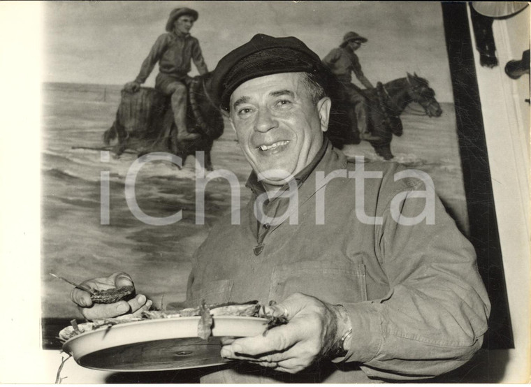 1961 PARIS Ecailler WILLIAMS ambassadeur de l'huitre à la Foire de Cologne