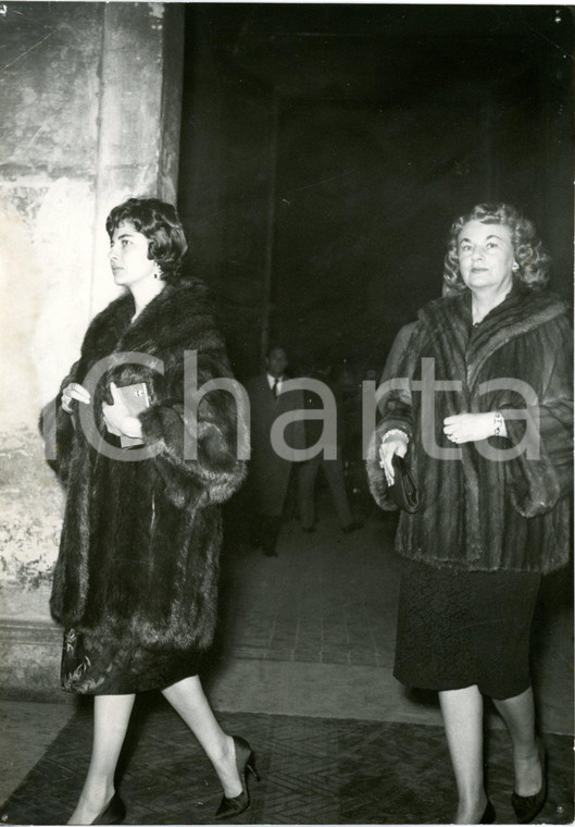 1959 ROMA Piazza Lovatelli - Arrivo ex imperatrice Soraya a un ricevimento