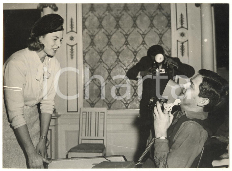1959 STOCCOLMA L'attrice Ingrid BERGMAN in visita a giovani poliomielitici *Foto