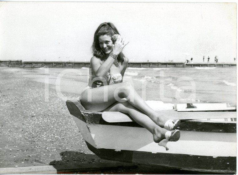1961 LIDO DI VENEZIA Mostra del Cinema - Miss Italia Mila SANNONE in spiaggia