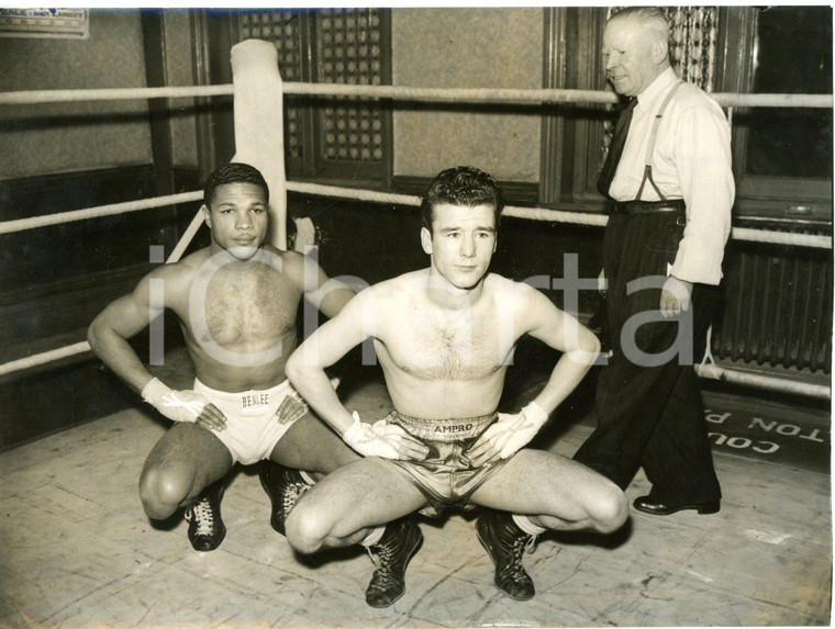 1956 LONDON - BOXE - Peter WATERMAN and Yolande POMPEY during a training session