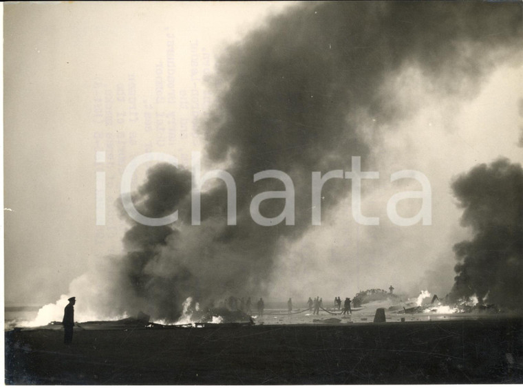 1956 LONDON AIRPORT Crash of an AVRO VULCAN bomber - Firemen working *Photo