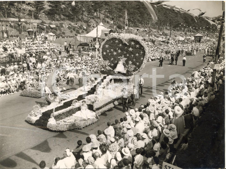 1953 JERSEY Island - Battle of Flowers and Carnival - Awarded float *Photo