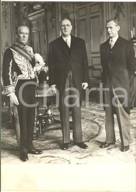 1960 PARIS Charles DE GAULLE riceve il nuovo ambasciatore sir Pierson DIXON