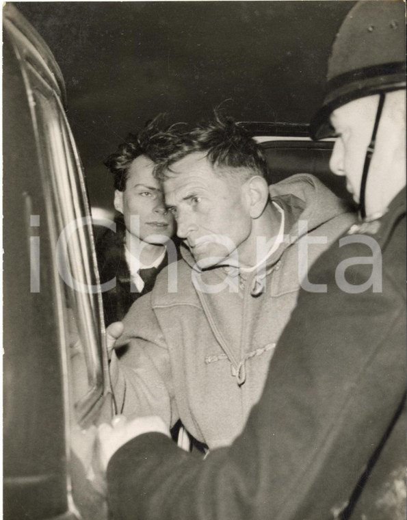 1958 SWAFFHAM (UK) Rev. Michael SCOTT arrested at rocket site demonstration