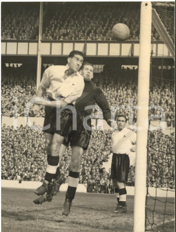 1953 LONDON FOOTBALL - TOTTENHAM v LIVERPOOL - Ted DITCHBURN Charlie WITHERS