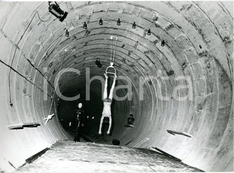 1970 ca BARCELLONA Cantiere metropolitana - Teatro d'Avanguardia in un tunnel