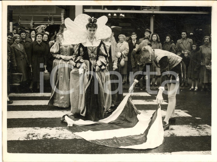 1953 LONDON WIMBLEDON Historic event staged on zebra crossing - Photo 20x15 cm