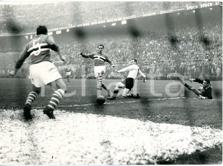 1960 MILANO CALCIO Serie A Inter-Sampdoria 3-0 - Azione di Bengt LINDSKOG *Foto