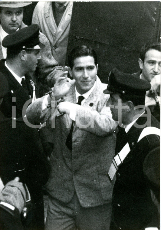 1960 FROSINONE Arrivo del vigile urbano Ignazio MELONE al suo processo - Foto