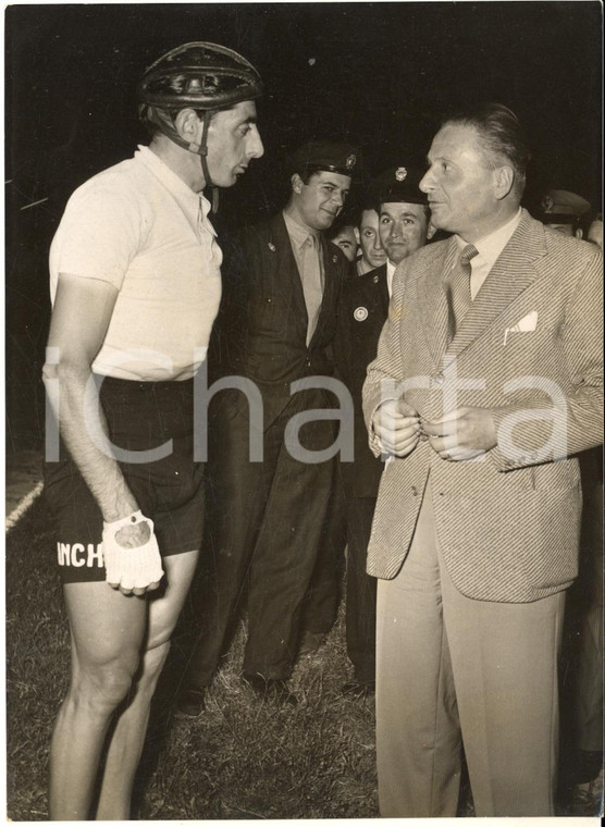 1953 CICLISMO PAVIA Alfredo BINDA discute del Tour con Fausto COPPI *Foto 13x18