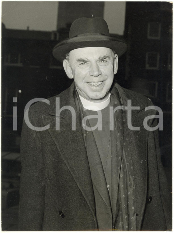 1961 LONDON Arrival of Robert WRIGHT STOPFORD for the Convocation of Canterbury
