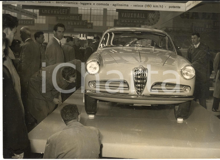 1954 TORINO Salone dell'Auto - Folla per la nuova ALFA ROMEO Giulietta - Foto