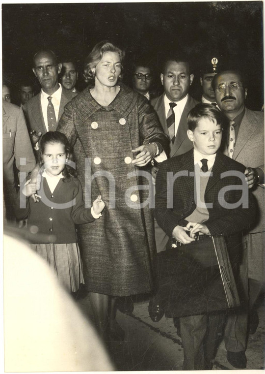 1959 ROMA Ingrid BERGMAN in partenza per Parigi con i figli - Foto 13x18 cm