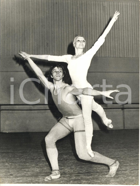 1975 PARIS Zizi JEANMAIRE torna all'Opéra con il ballerino Michaël DENARD *Foto