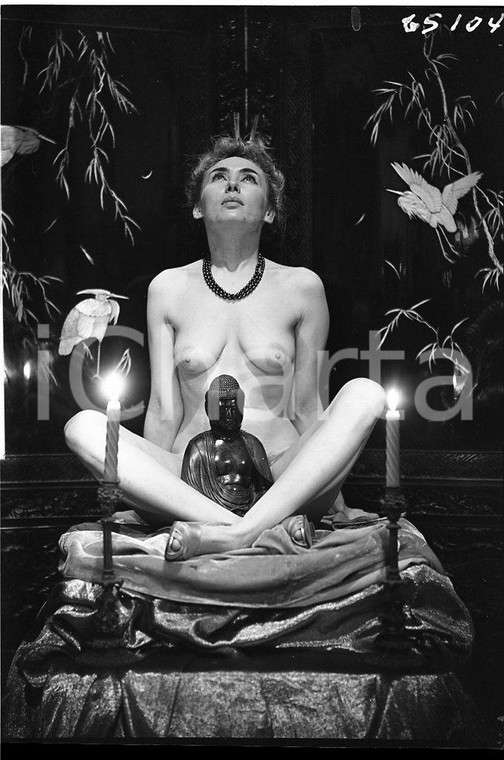 1965 VINTAGE EROTIC Nude woman with Buddha Statue (1) NEGATIVE Raymond VAN DOREN