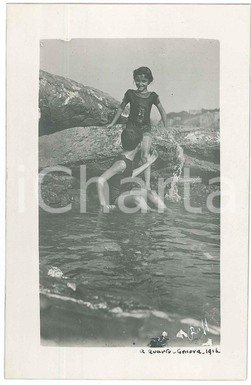 1916 GENOVA - QUARTO DEI MILLE Bambini sugli scogli - Foto Raffaele PEDRETTI
